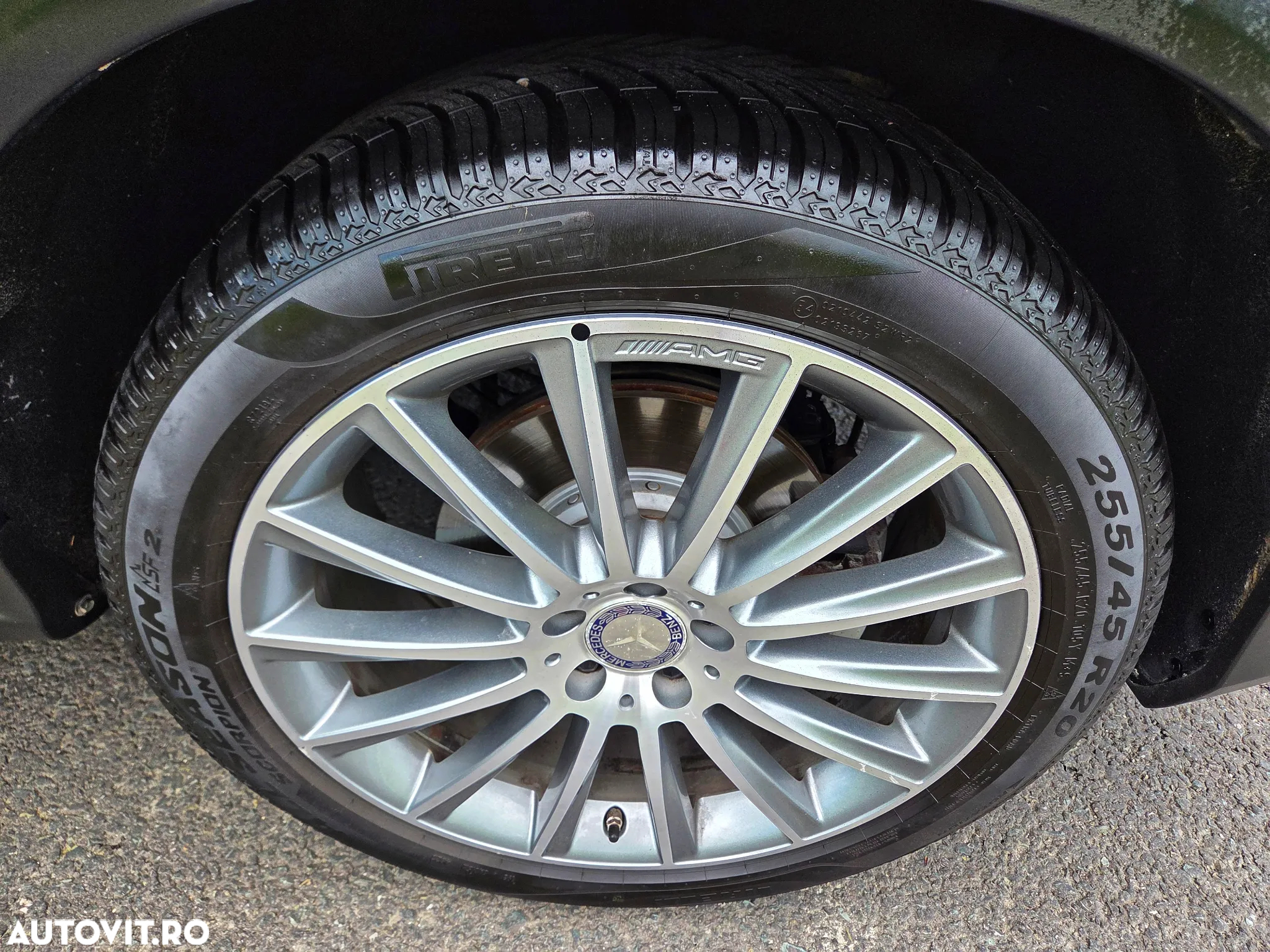 Mercedes-Benz GLC 250 d 4Matic 9G-TRONIC AMG Line - 37