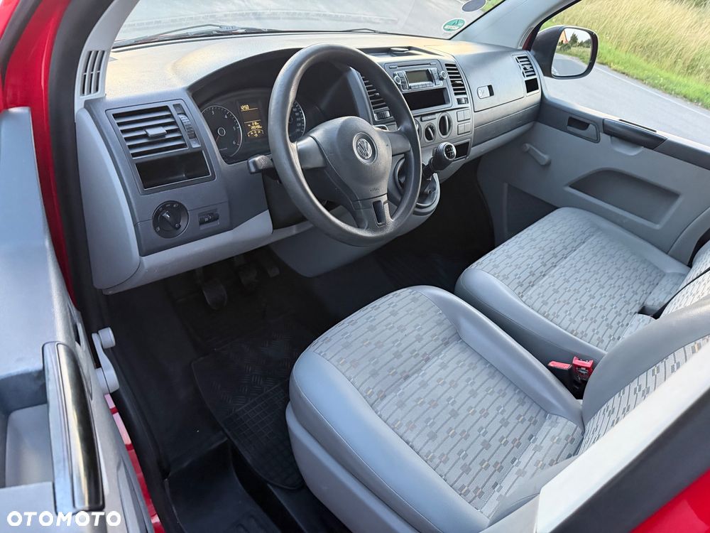 Volkswagen Transporter - 8