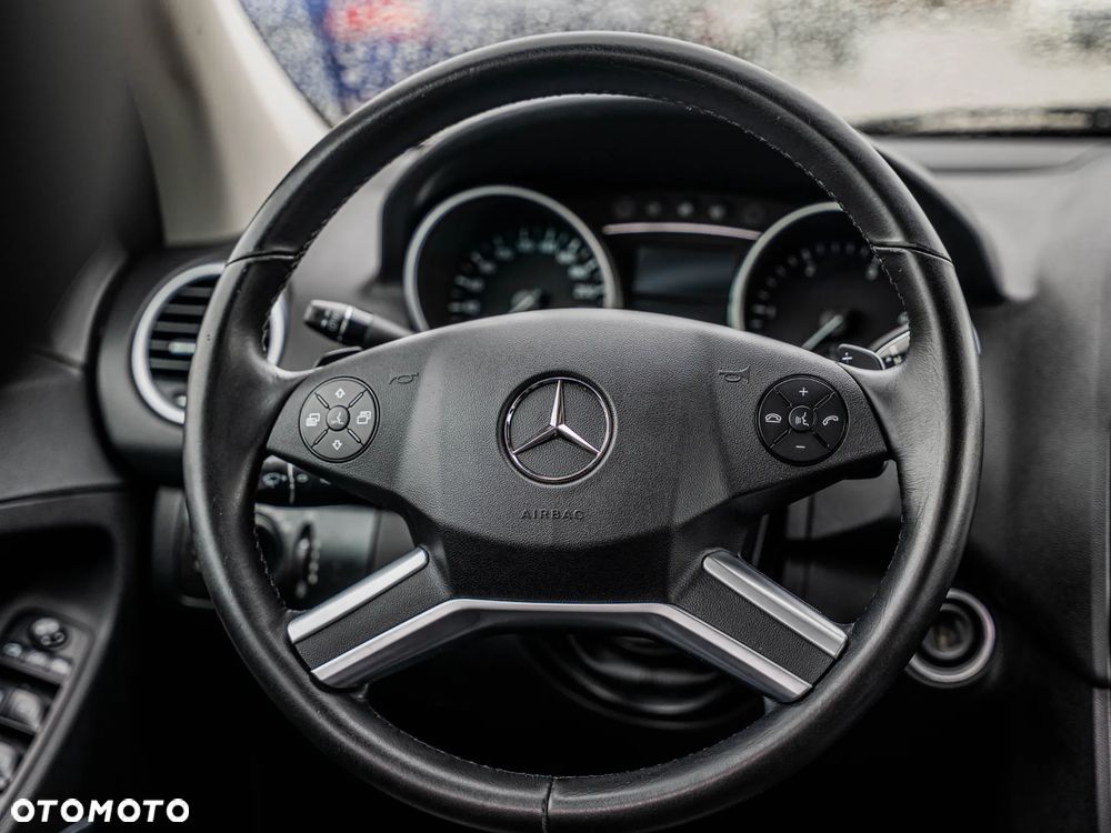 Mercedes-Benz ML - 18