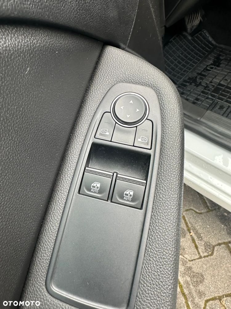 Renault Clio - 8