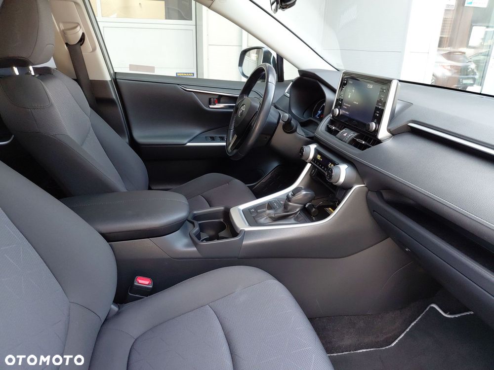 Toyota RAV4 - 9