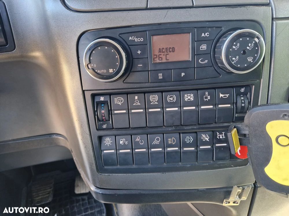 MAN TGX 33.560 AUTOMAT 560 CP BASCULANTA  6x4 - 32