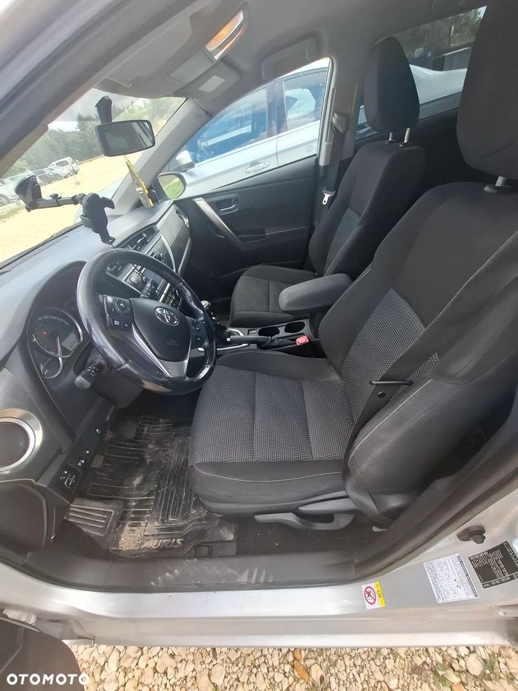 Toyota Auris - 17