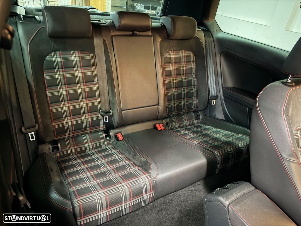 VW Golf 2.0 TSi GTi DSG - 19