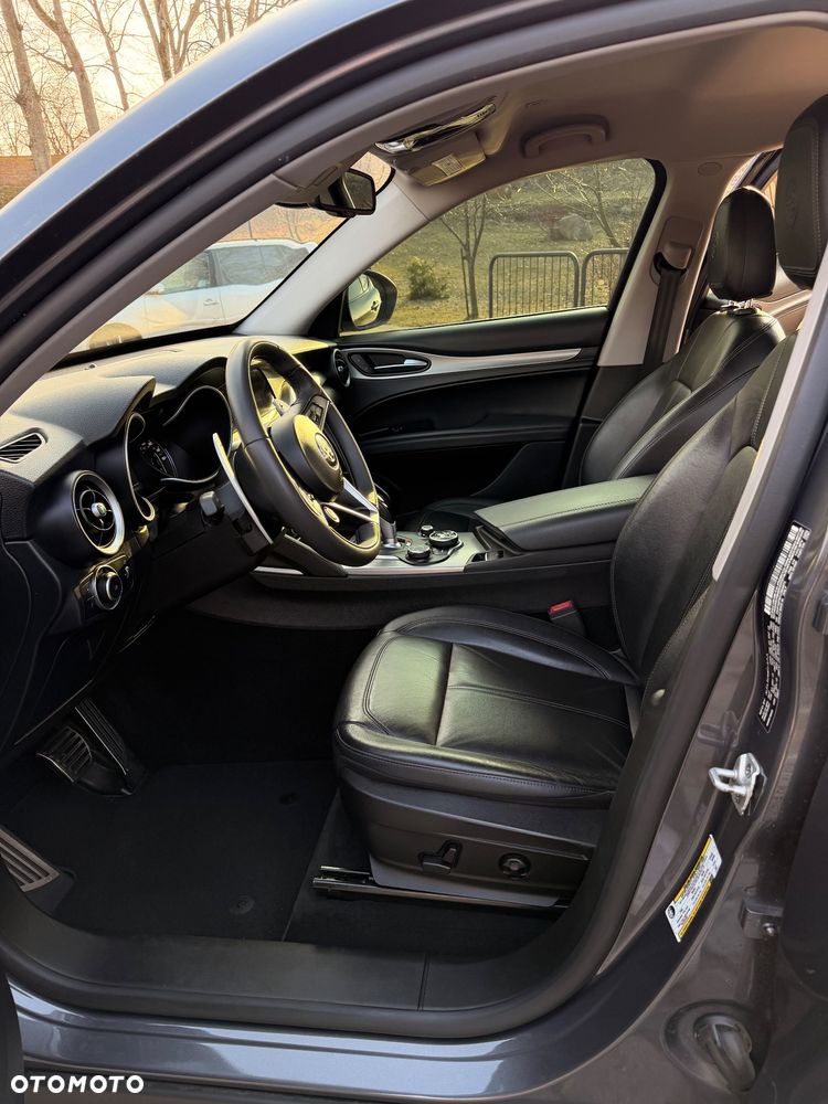Alfa Romeo Stelvio 2.0 Turbo First Edition Q4 - 25