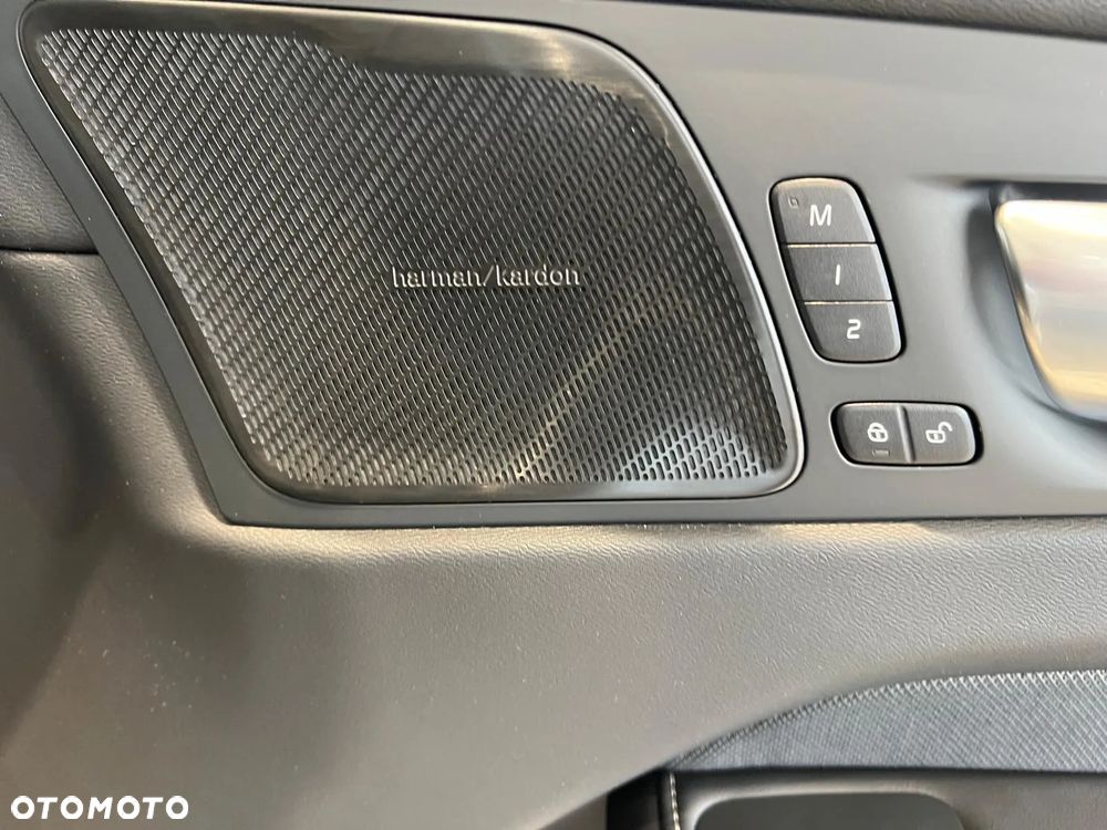 Volvo XC 60 - 28