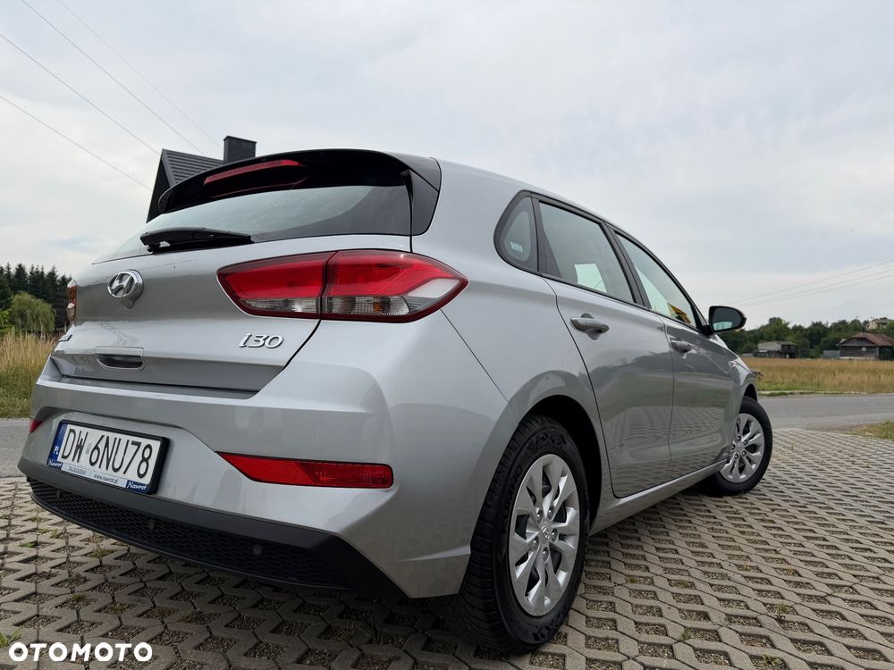 Hyundai i30 1.5 DPI Classic + - 12