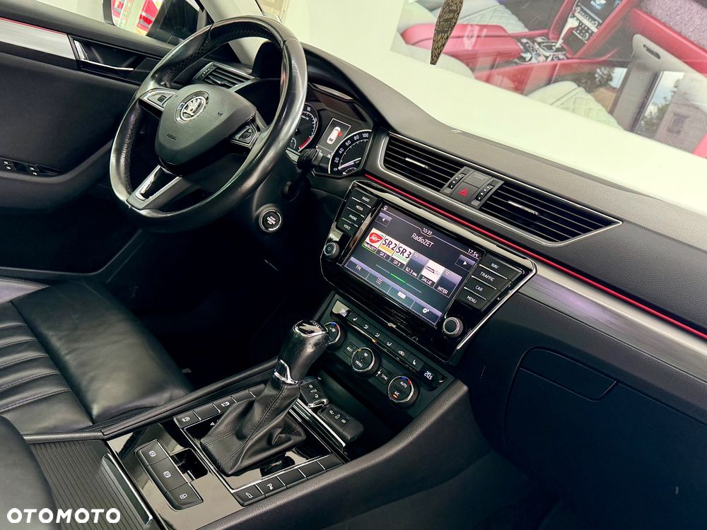 Skoda Superb 2.0 TDI DSG Style - 38