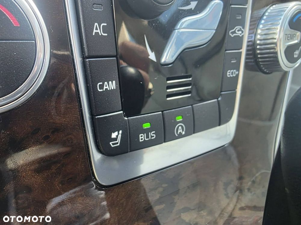 Volvo XC 70 T5 Drive-E Dynamic Momentum - 22