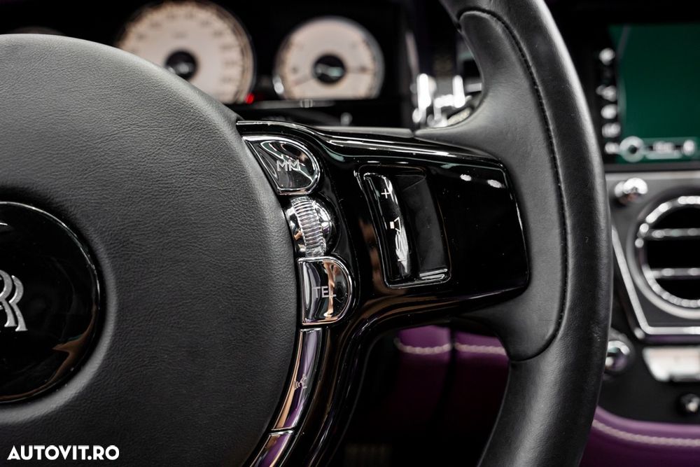 Rolls-Royce Ghost Black Badge - 33