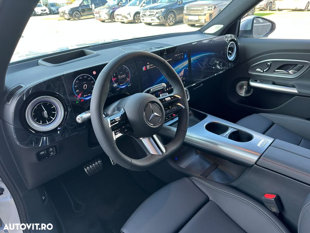 Mercedes-Benz GLB - 13