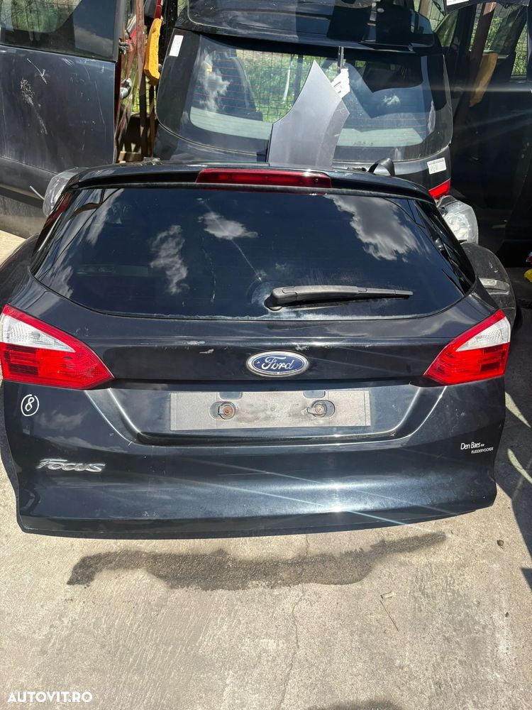 Vand haion   negru Ford Focus MK3 2015 - 1