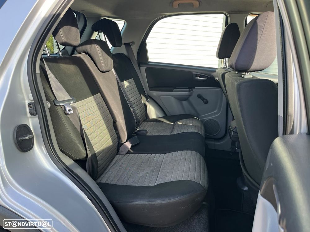 Suzuki SX4 1.6 DDiS GL Outdoor Line - 11