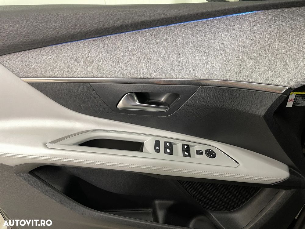 Peugeot 3008 PureTech 130 Stop & Start GPF EAT8 Allure Business-Paket - 31