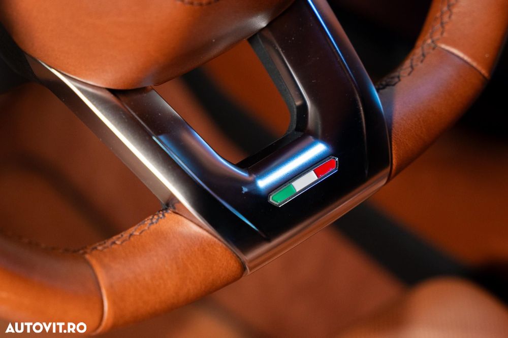 Lamborghini URUS - 30