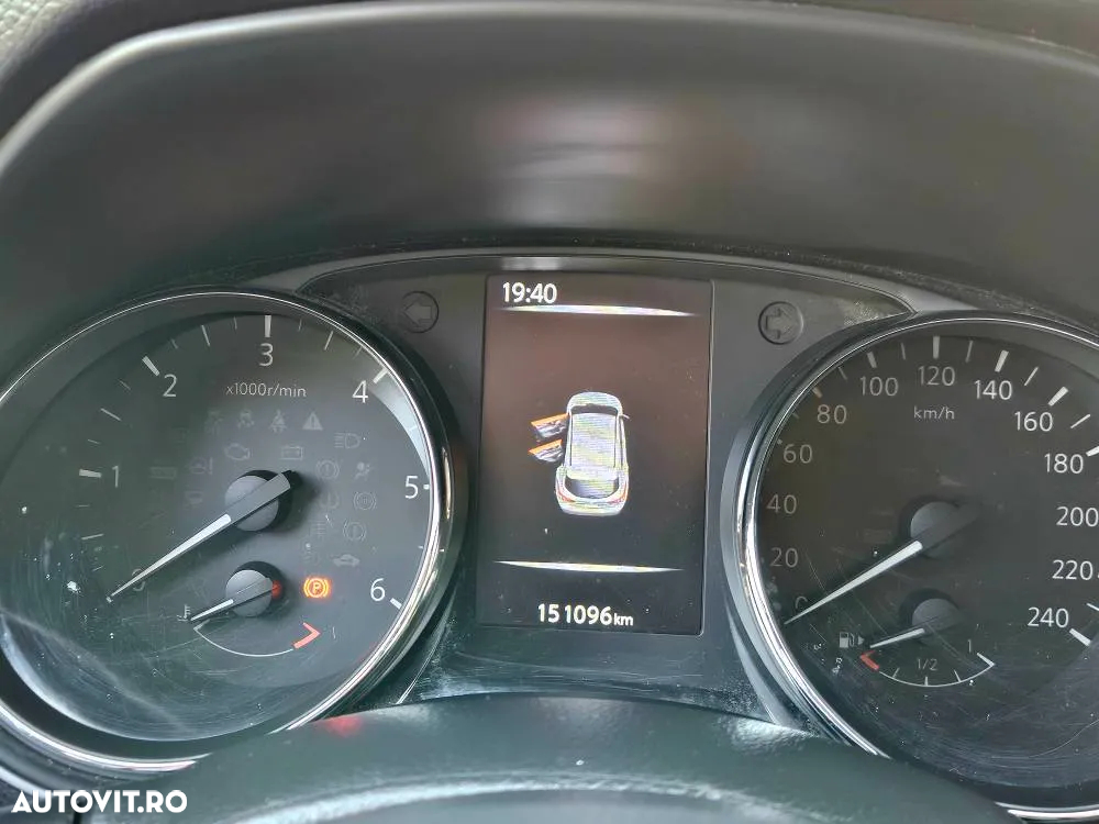 Nissan Qashqai 1.5 DCI N-Connecta - 19