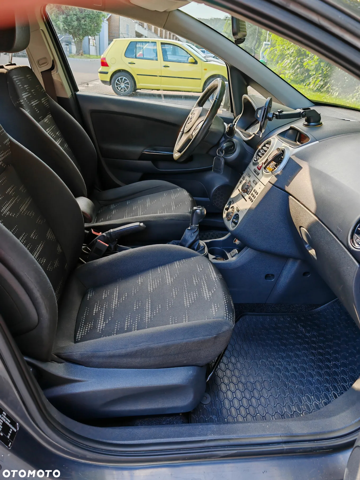 Opel Corsa 1.2 16V Enjoy - 7