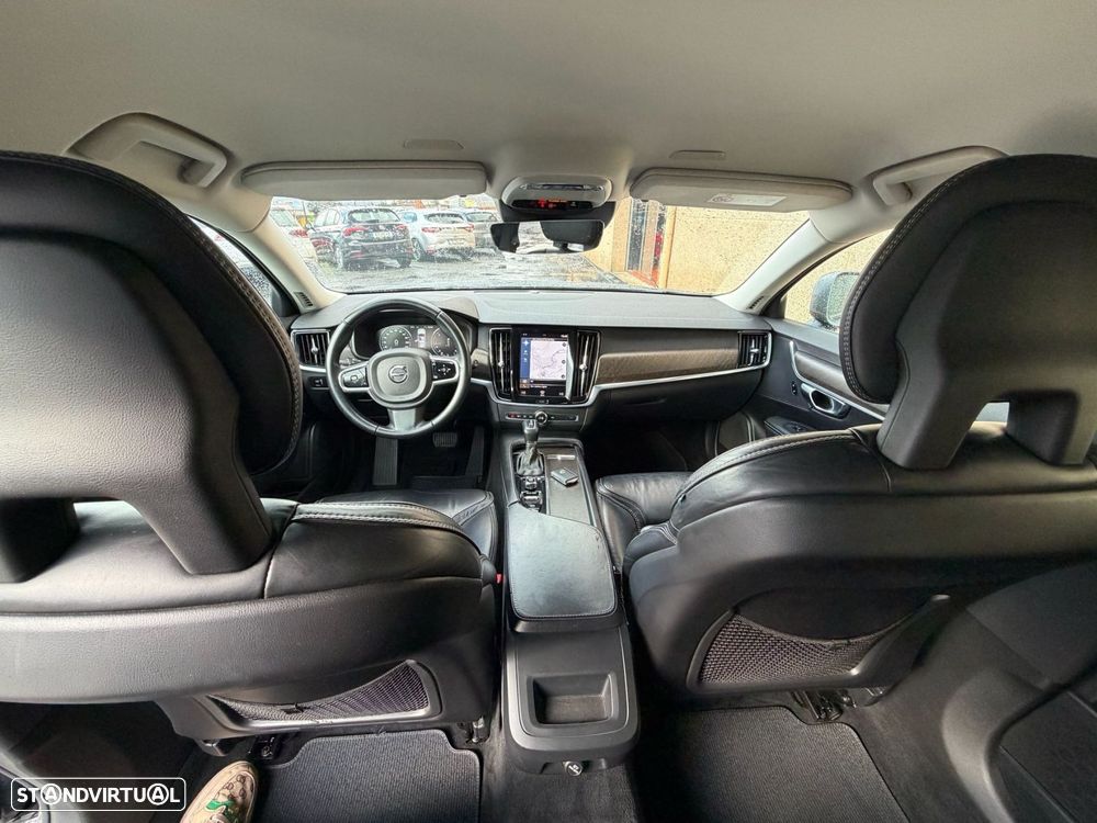 Volvo V90 Cross Country 2.0 D4 Pro AWD Geartronic - 8