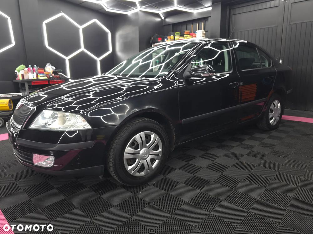 Skoda Octavia 1.6 Ambiente - 7