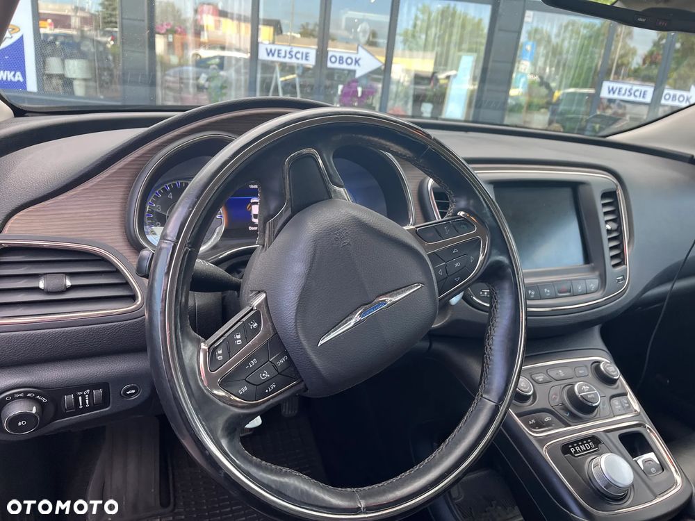 Chrysler 200 - 15