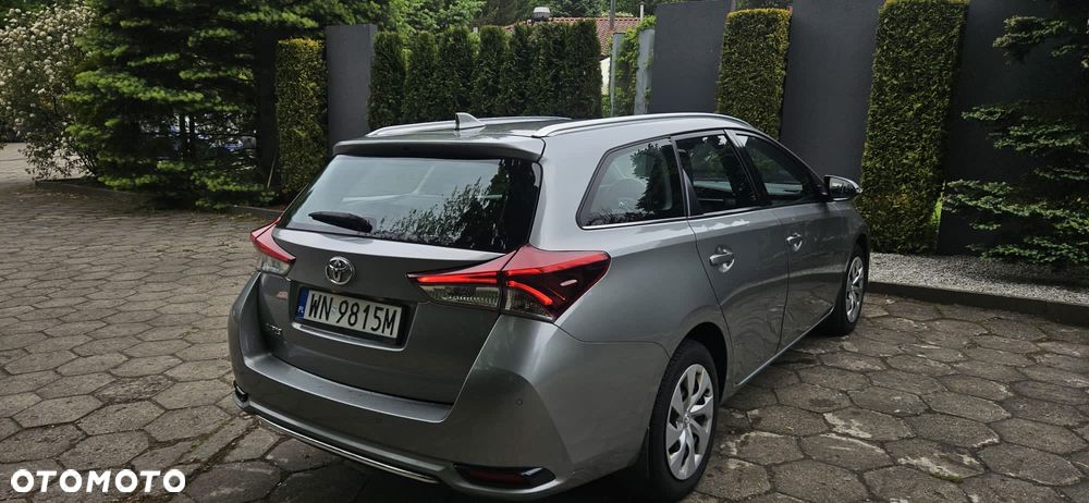 Toyota Auris 1.6 Premium - 8