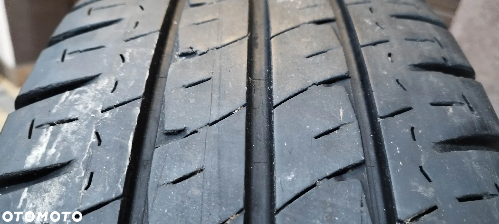 235/65/16 c michelin agilis - 2