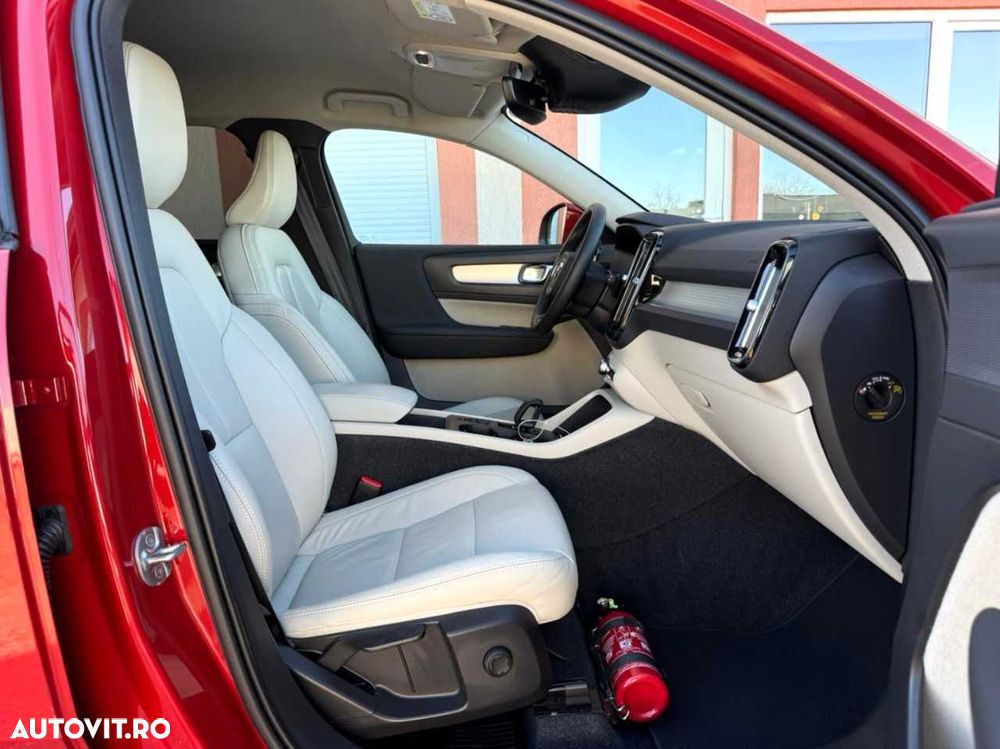 Volvo XC 40 Recharge T4 Twin Engine AT7 Inscription Expression - 19