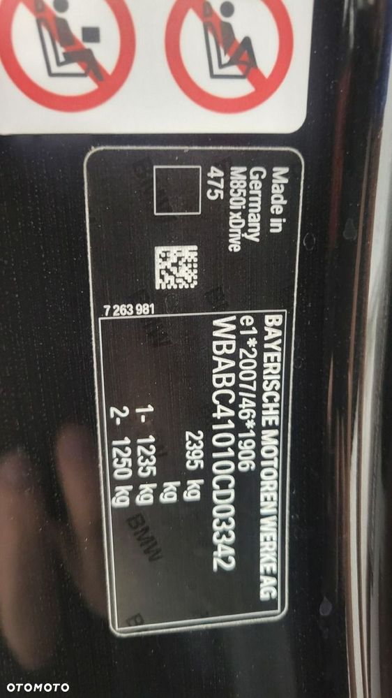 BMW Seria 8 M850i xDrive - 32