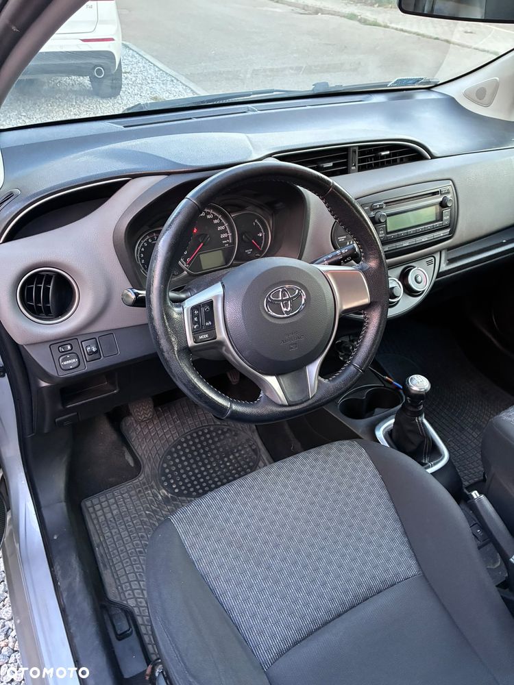 Toyota Yaris - 6