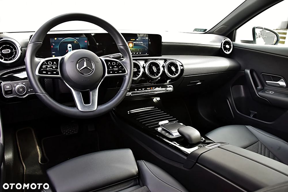 Mercedes-Benz Klasa A 200 7G-DCT - 22