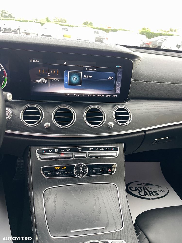 Mercedes-Benz E 300 T-Modell Aut - 34
