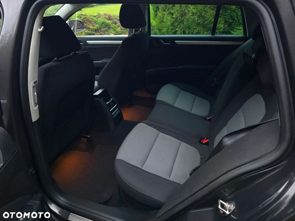 Skoda Superb 2.0 TDI DSG Exclusive - 20