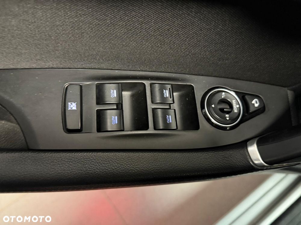 Hyundai i40 1.7 CRDi Comfort + - 19