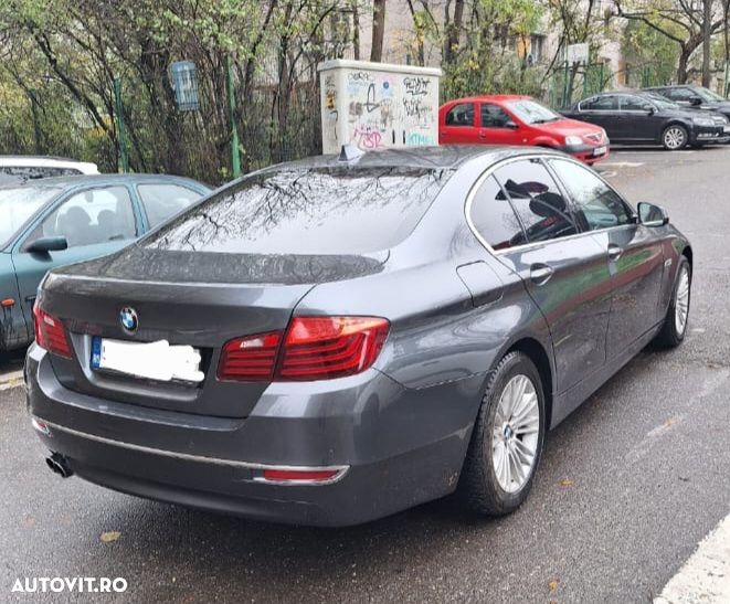 BMW Seria 5 520d xDrive AT - 3