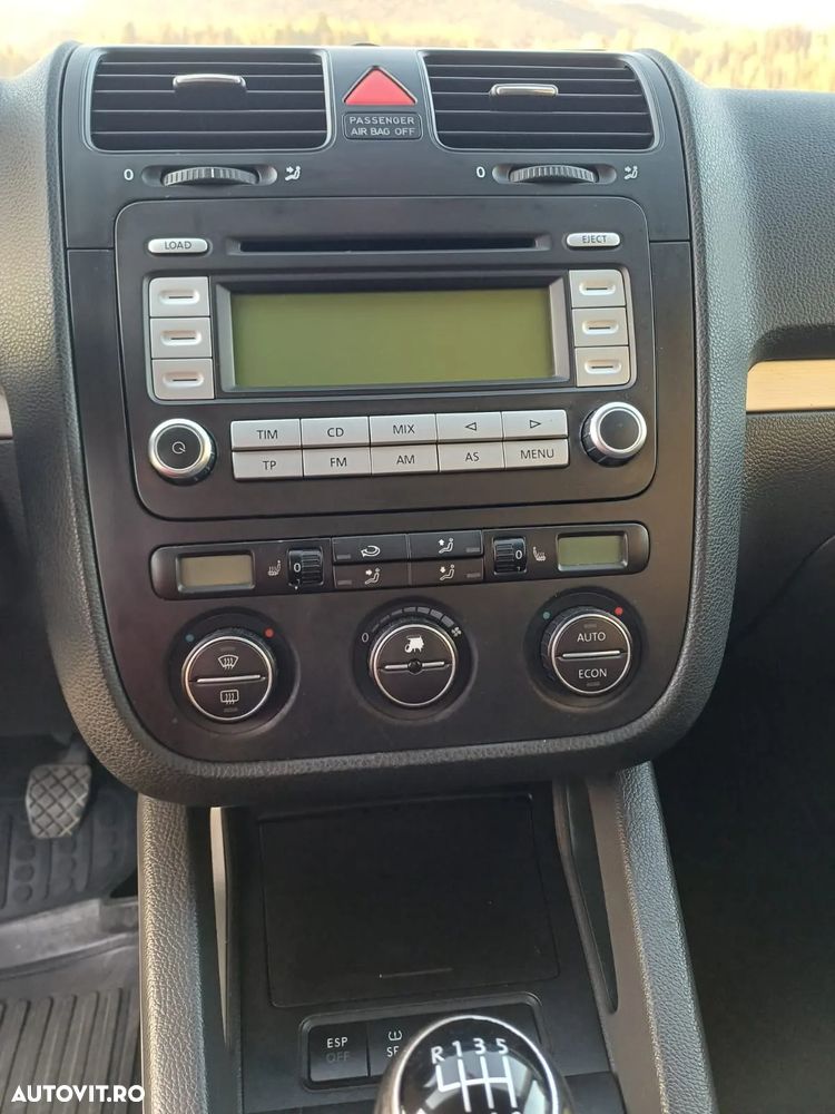 Volkswagen Jetta - 7