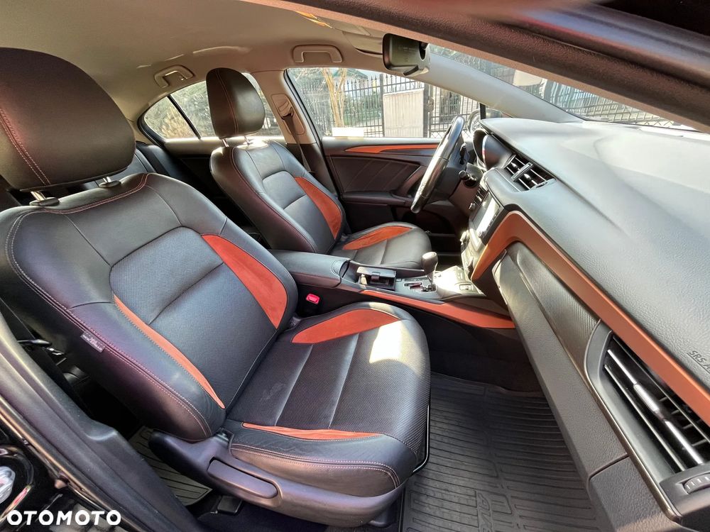 Toyota Avensis 1.8 Prestige MS - 18