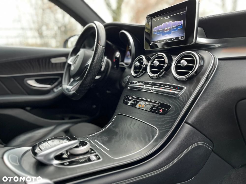 Mercedes-Benz GLC 250 4Matic 9G-TRONIC AMG Line - 32