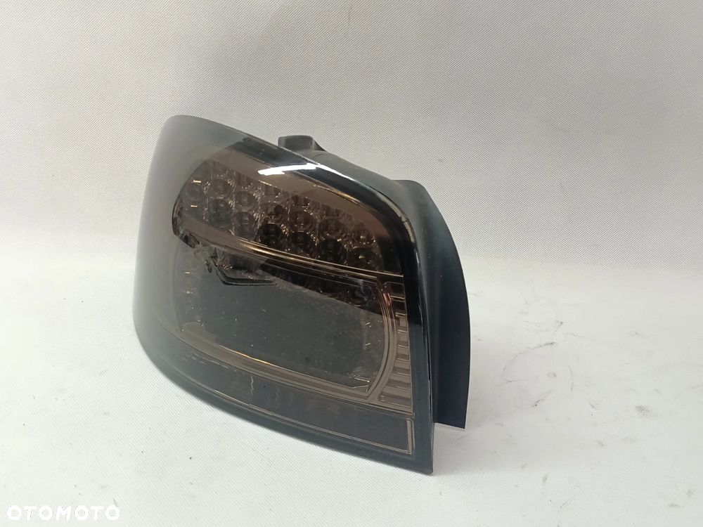 Audi A3 8P 3 drzwi lampy tylne ciemne diodowe - 5