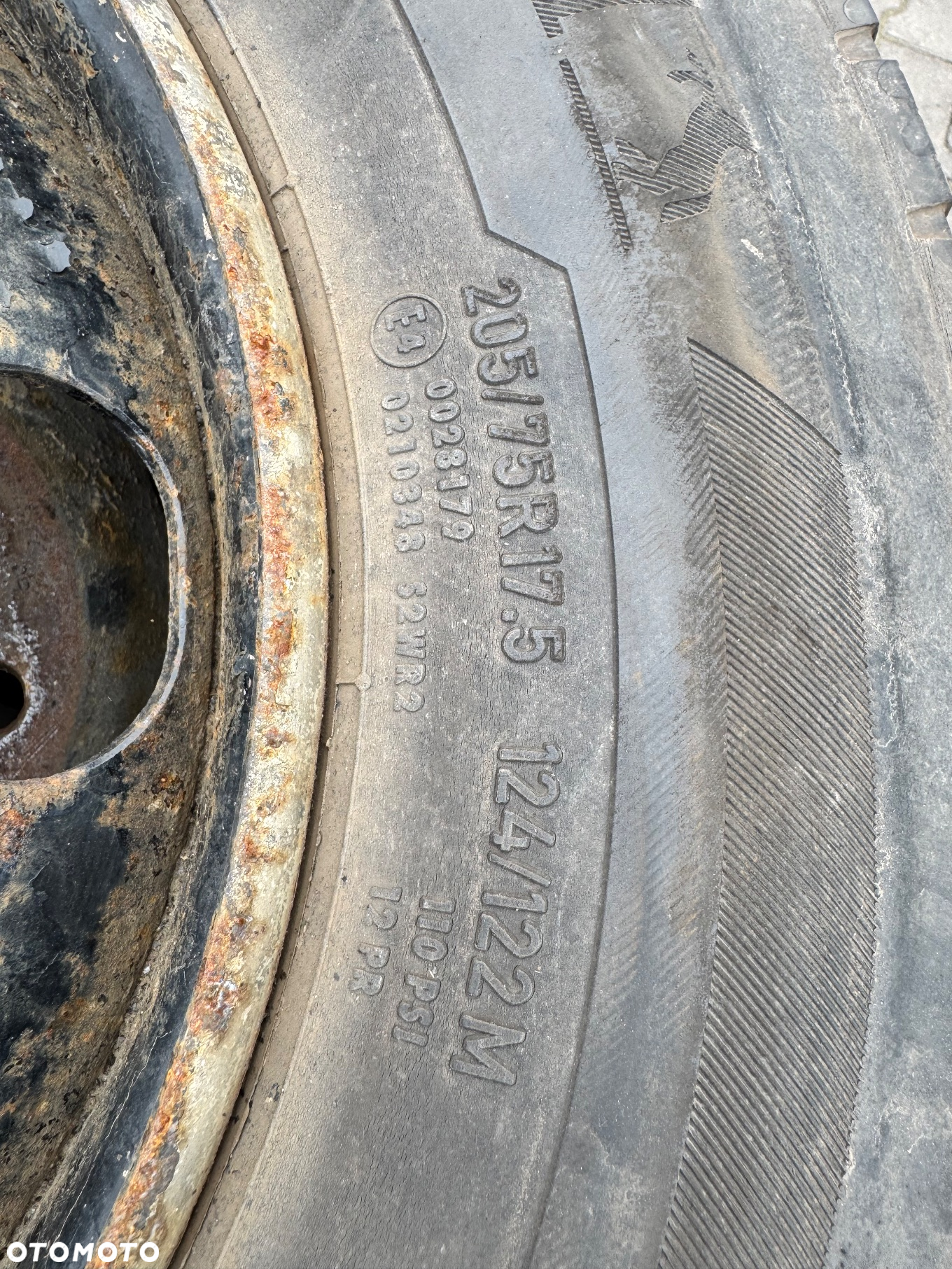 Komplet kół felga, opona Continental 205/75 R17,5 - 3