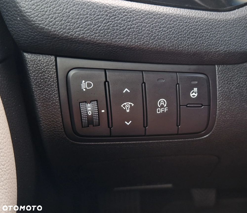 Kia Ceed 1.6 GDI Dream Team Edition - 28
