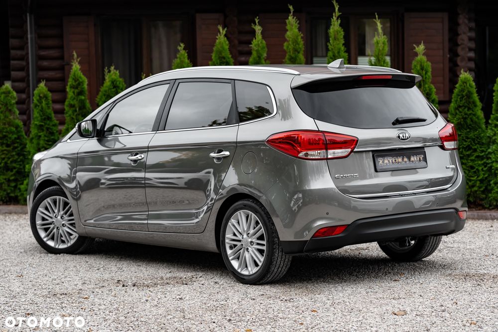 Kia Carens 1.7 CRDi M 7os - 11