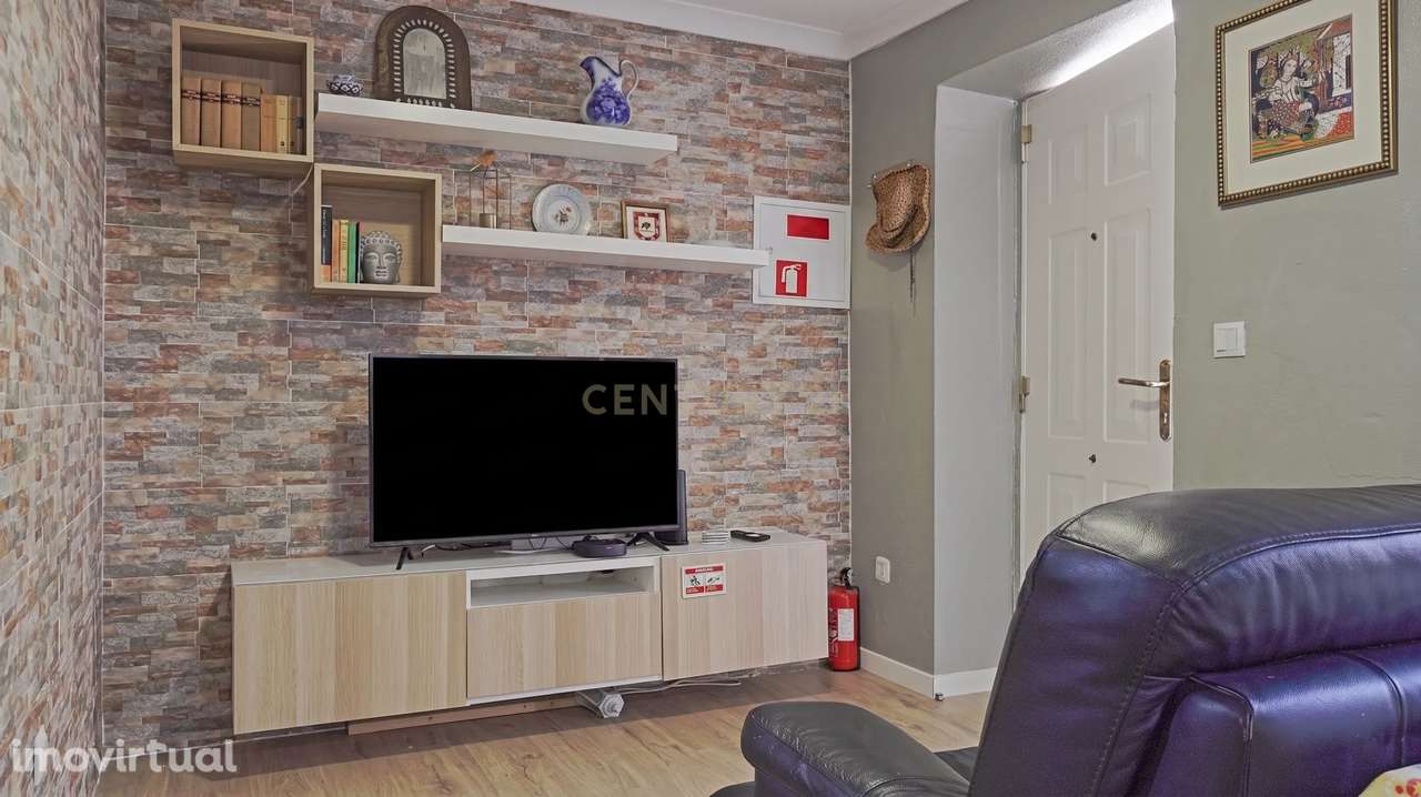 Apartamento T2 em Setúbal - Oportunidade Única! - Grande imagem: 2/13