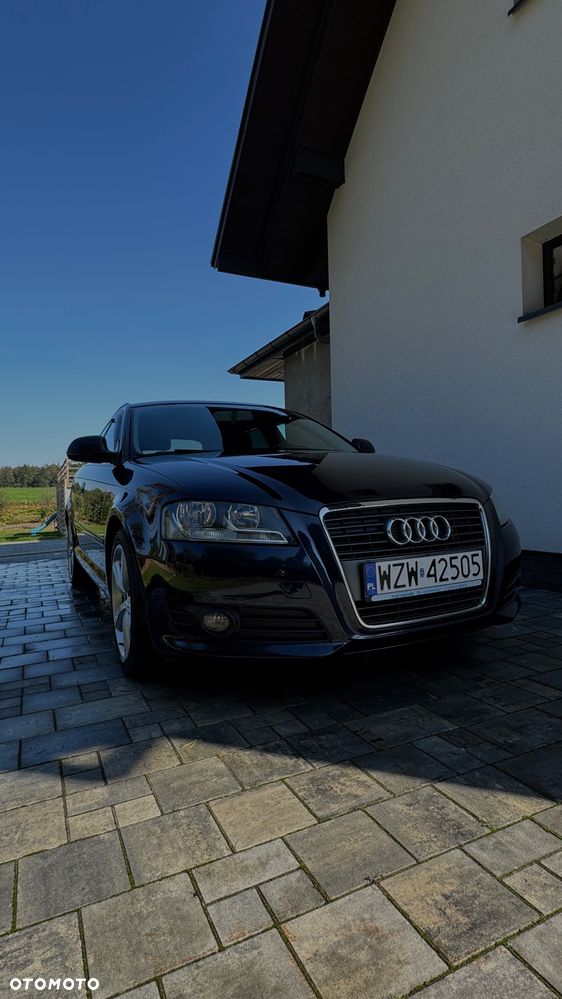 Audi A3 Sportback - 1
