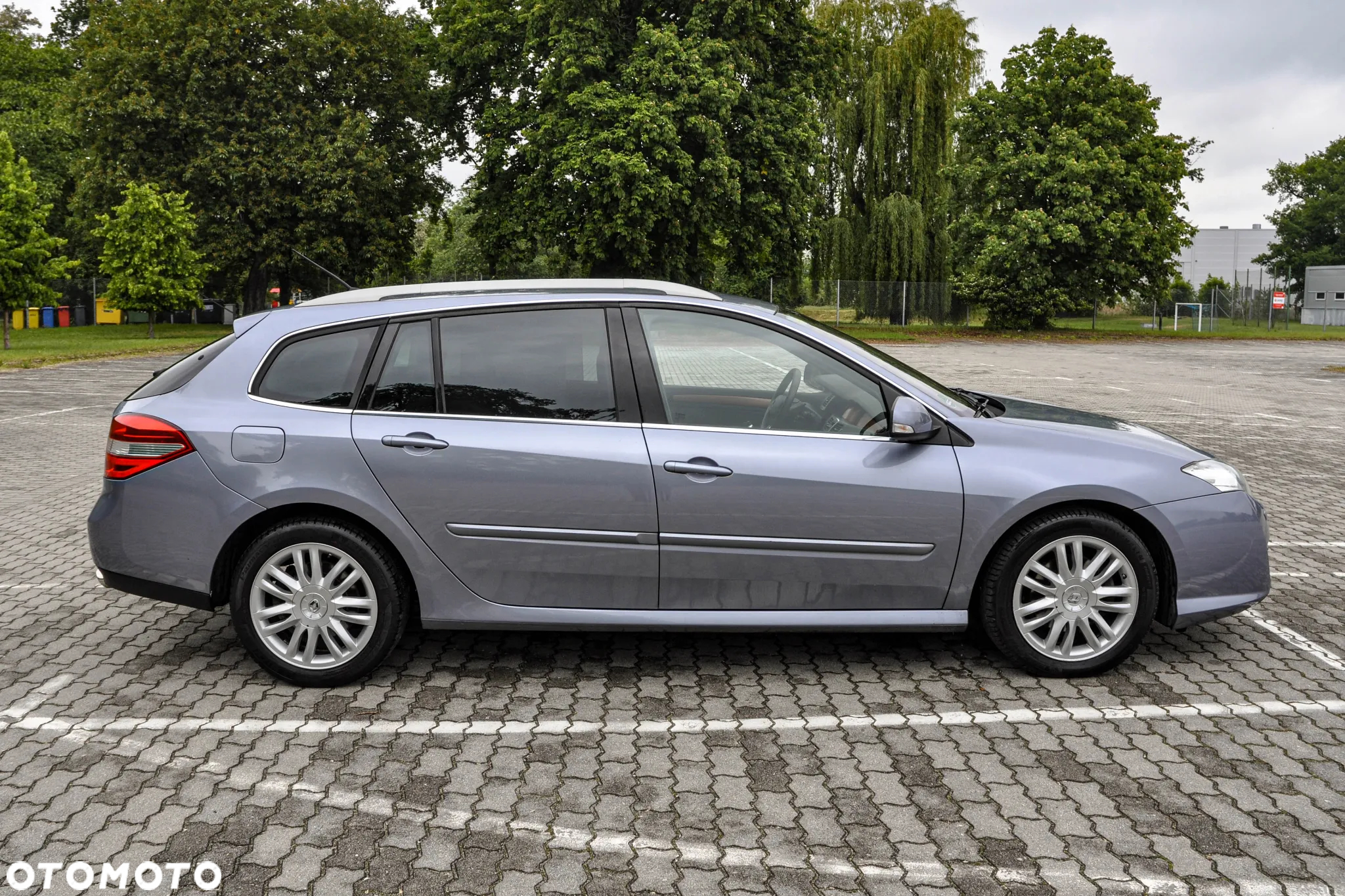 Renault Laguna 2.0 DCi Initiale - 5