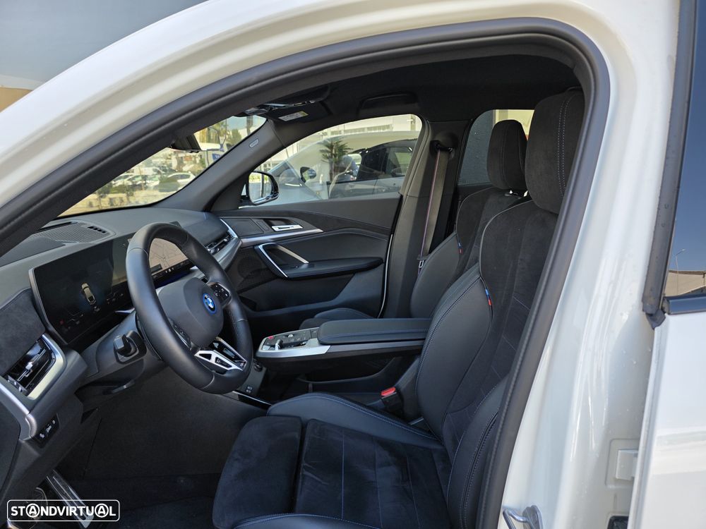 BMW iX2 eDrive20 Pack Desportivo M Pro - 20