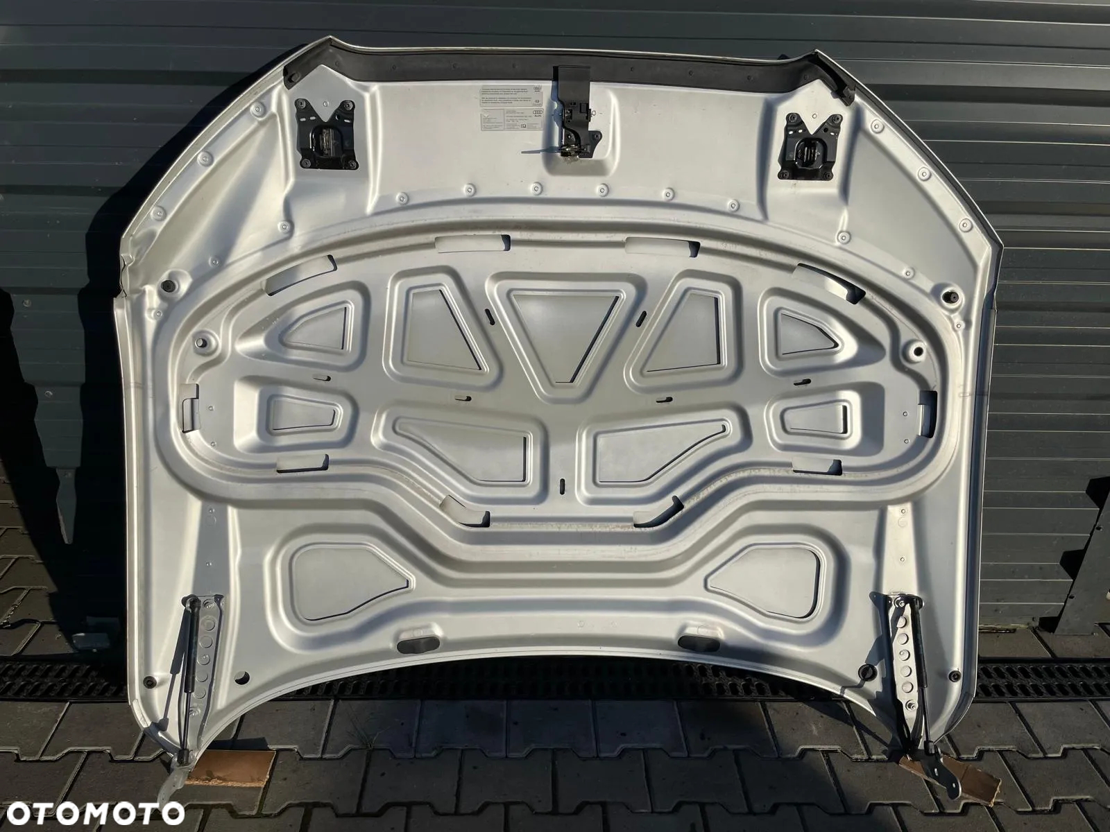 MASKA SILNIKA AUDI A8 D4 09-13 USZKODZONA - 2