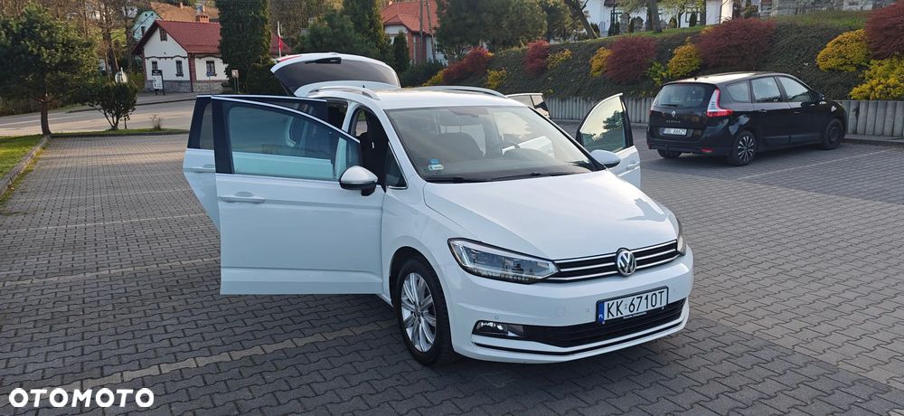 Volkswagen Touran - 23