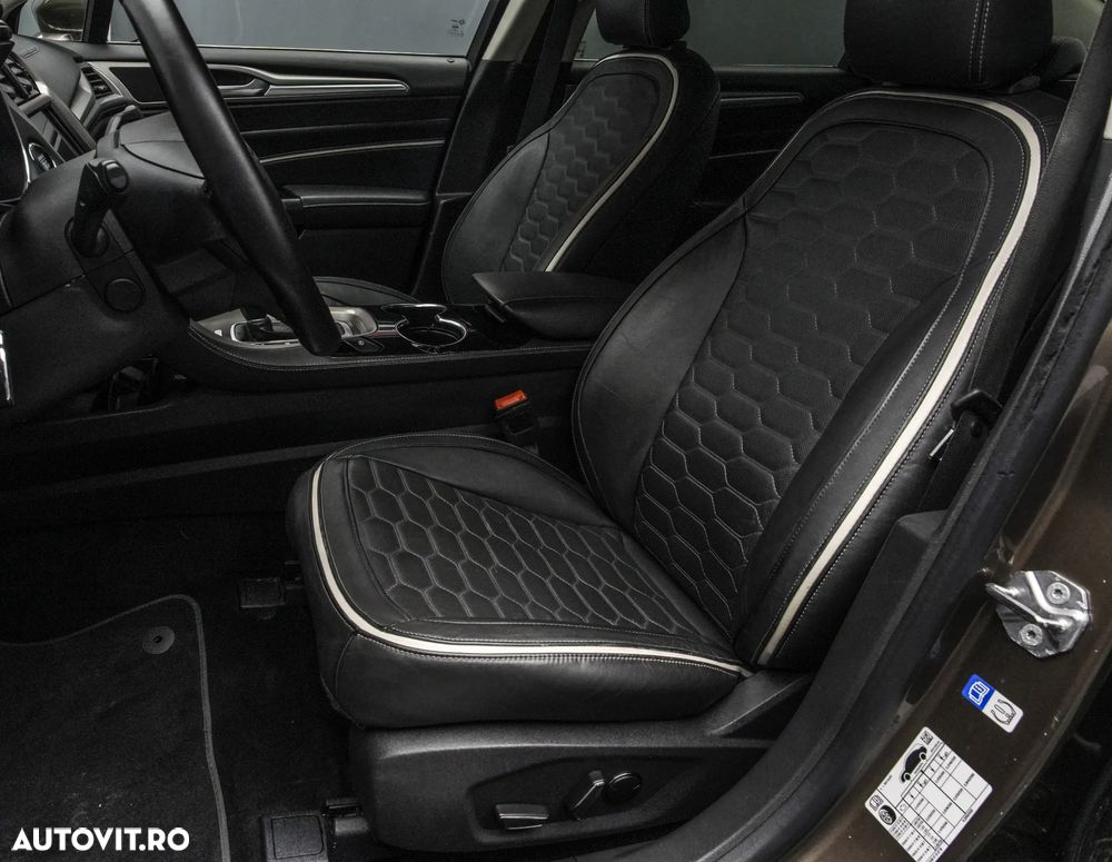 Ford Mondeo Vignale 2.0 Hybrid - 13
