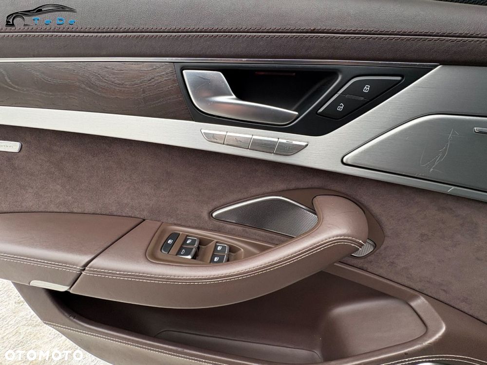 Audi A8 4.2 TDI L Quattro - 32