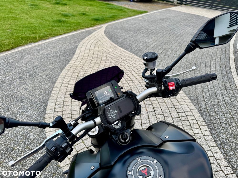 Yamaha MT - 10